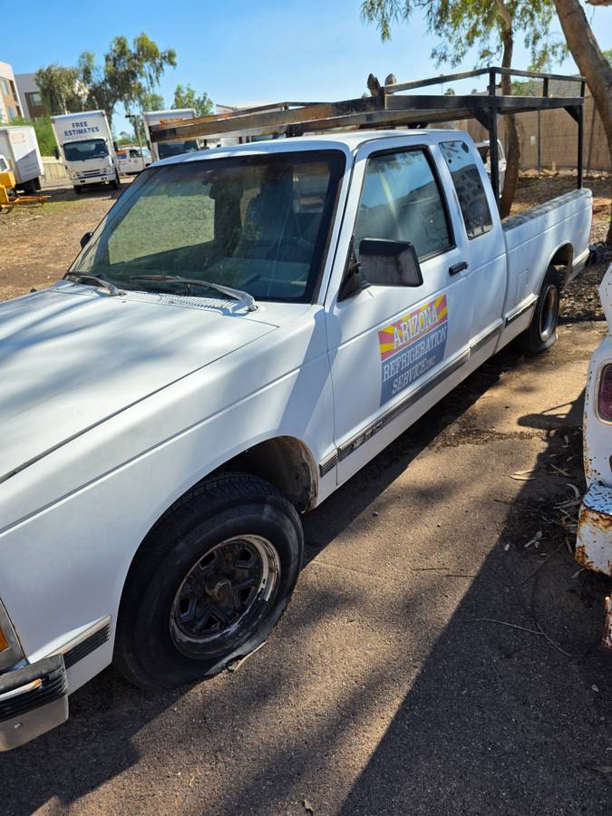 Chevrolet-s-10-pickup-12-ton-nominal-1991-white-1