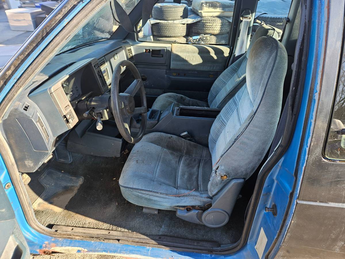 Chevrolet-s-10-pickup-1993-black-12