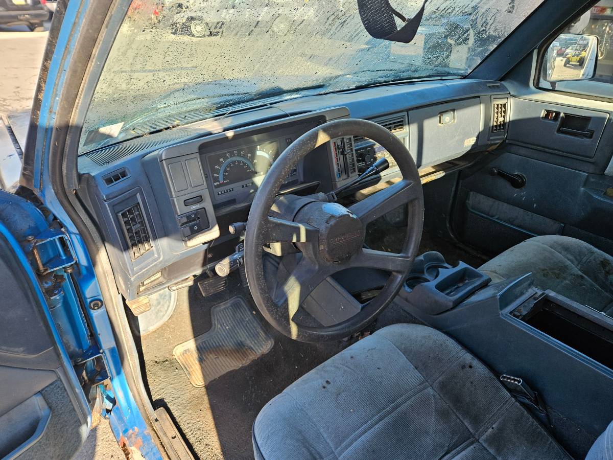 Chevrolet-s-10-pickup-1993-black-21
