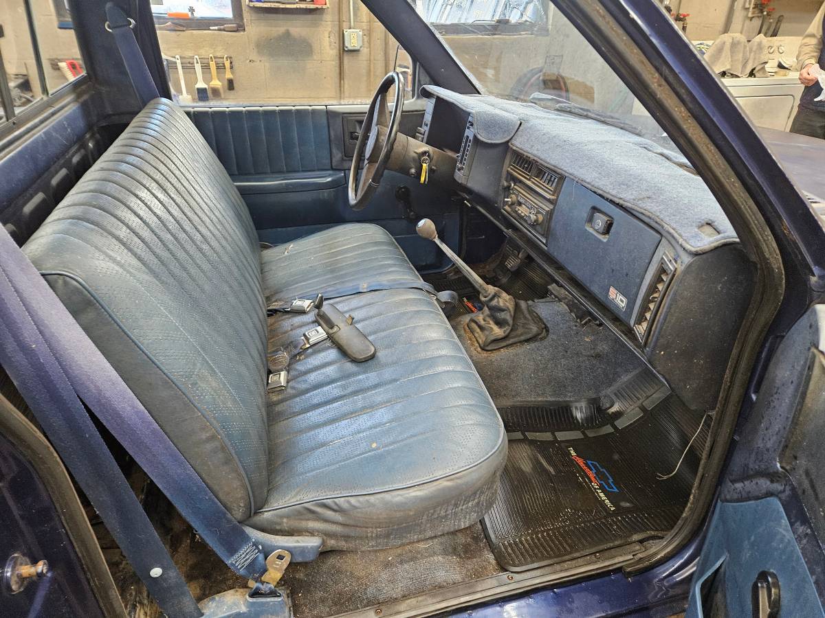 Chevrolet-s-10-pickup-small-conventional-cab-1987-blue-4