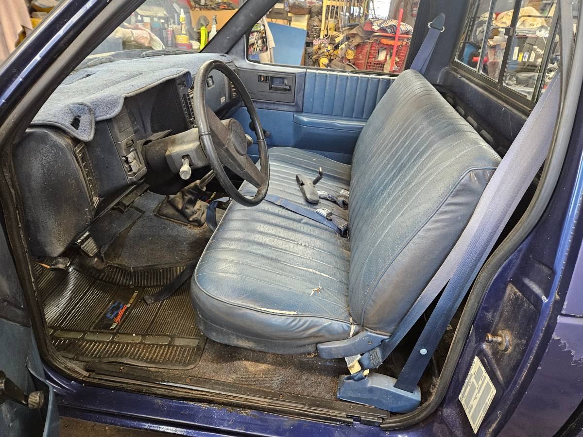 Chevrolet-s-10-pickup-small-conventional-cab-1987-blue-5