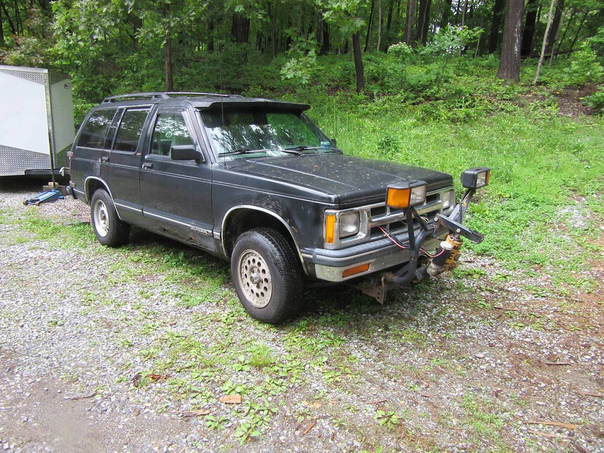 Chevrolet-s10-blazer-1994-black-1