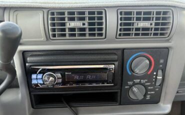 Chevrolet-s10-pickup-1995-custom-31