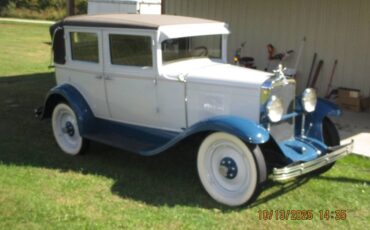 Chevrolet-sedan-1929-blue-1