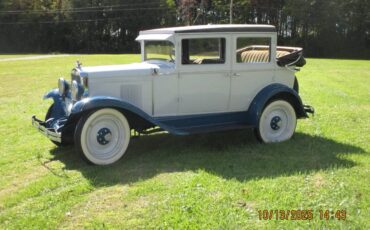 Chevrolet-sedan-1929-blue-10