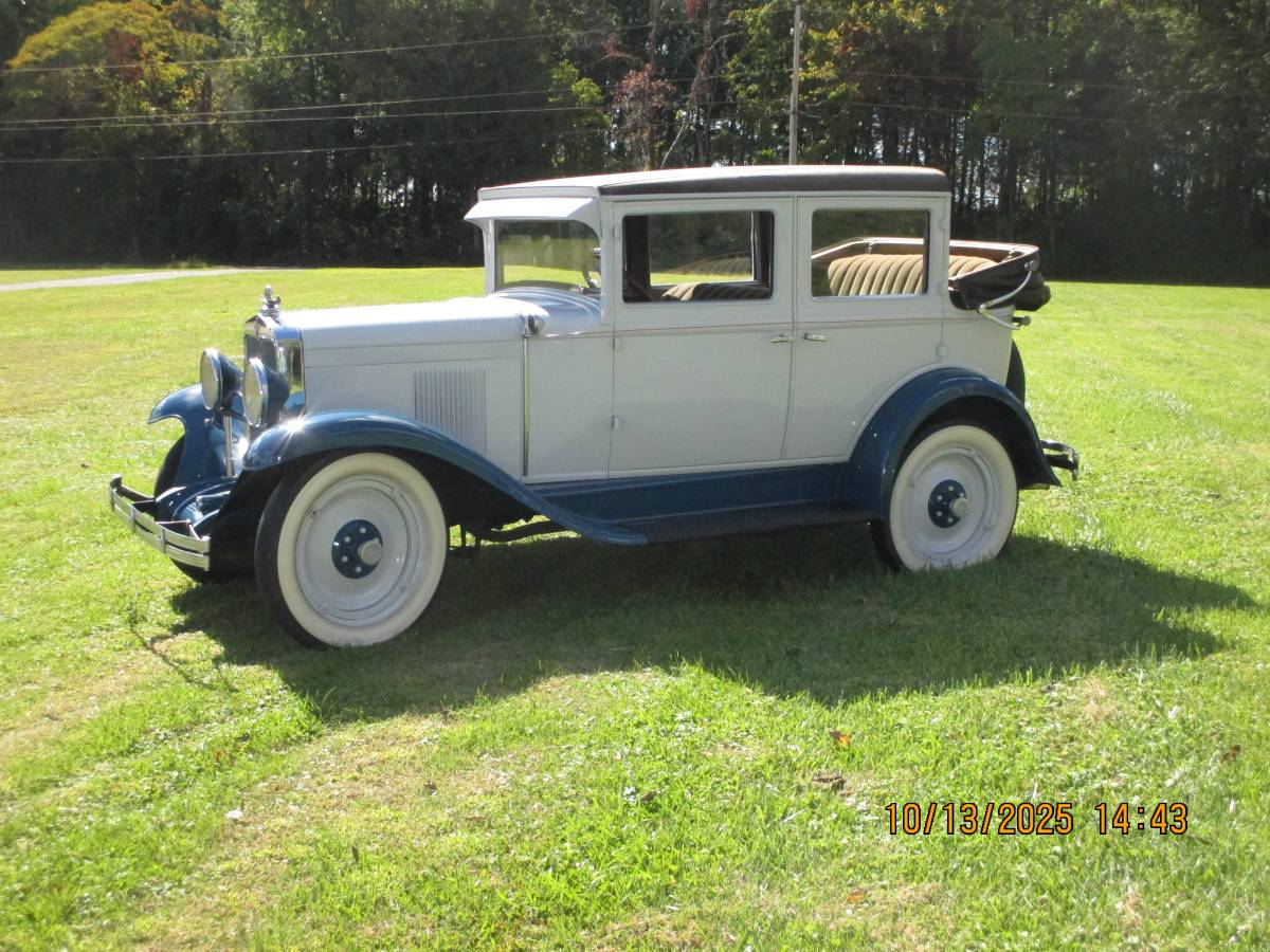 Chevrolet-sedan-1929-blue-10