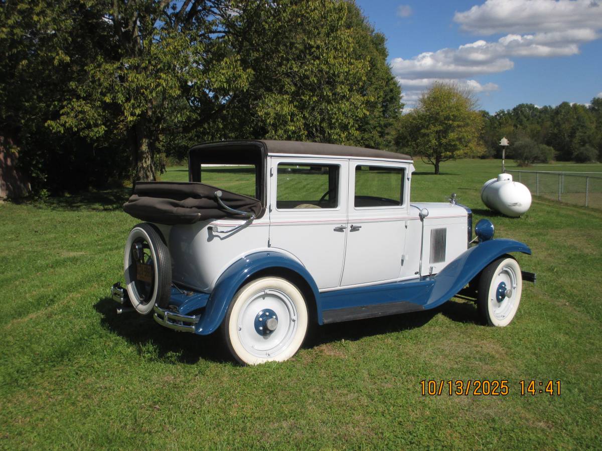 Chevrolet-sedan-1929-blue-13