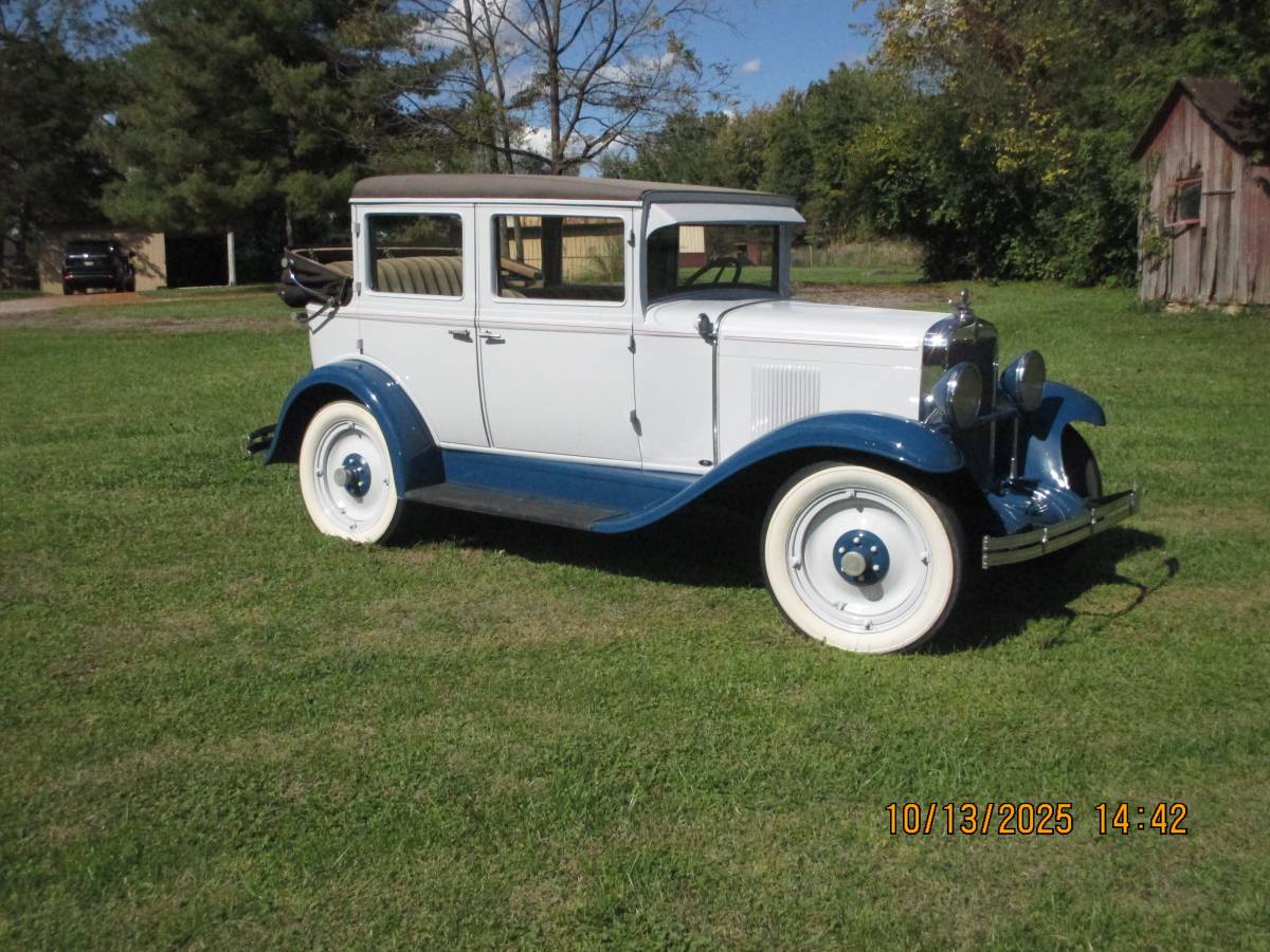 Chevrolet-sedan-1929-blue-14