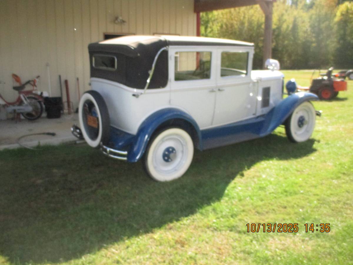 Chevrolet-sedan-1929-blue-2