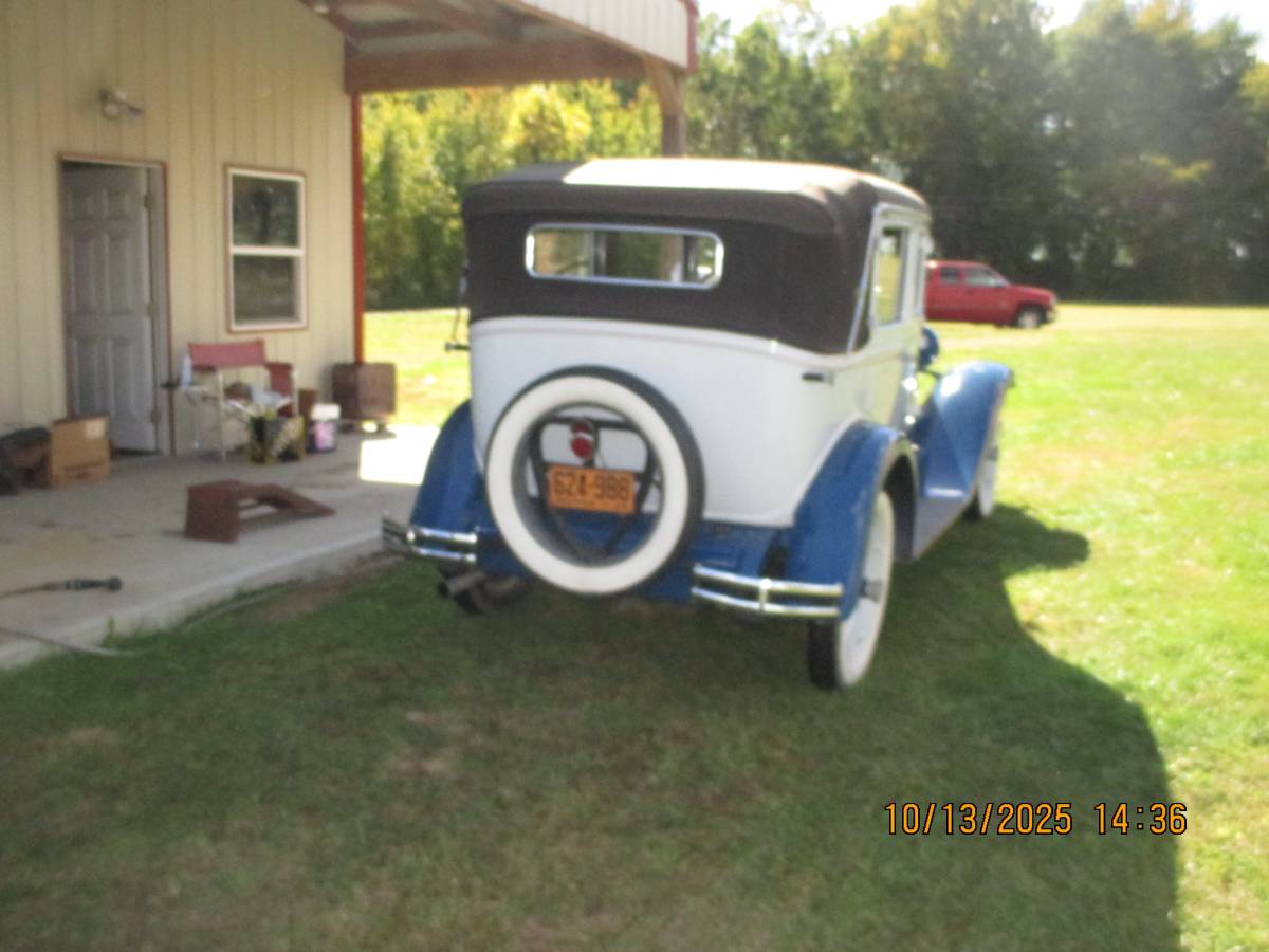 Chevrolet-sedan-1929-blue-3