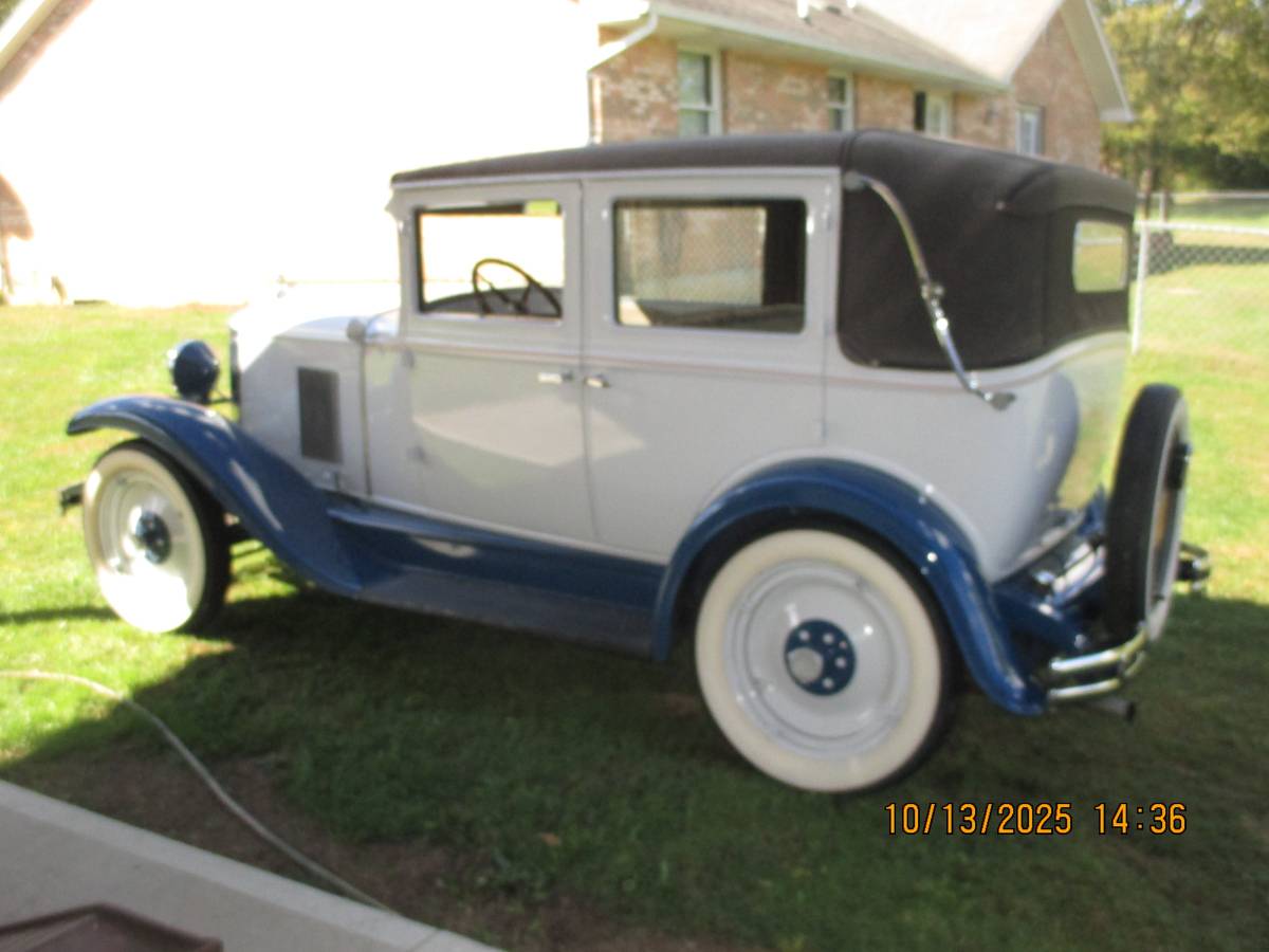 Chevrolet-sedan-1929-blue-5