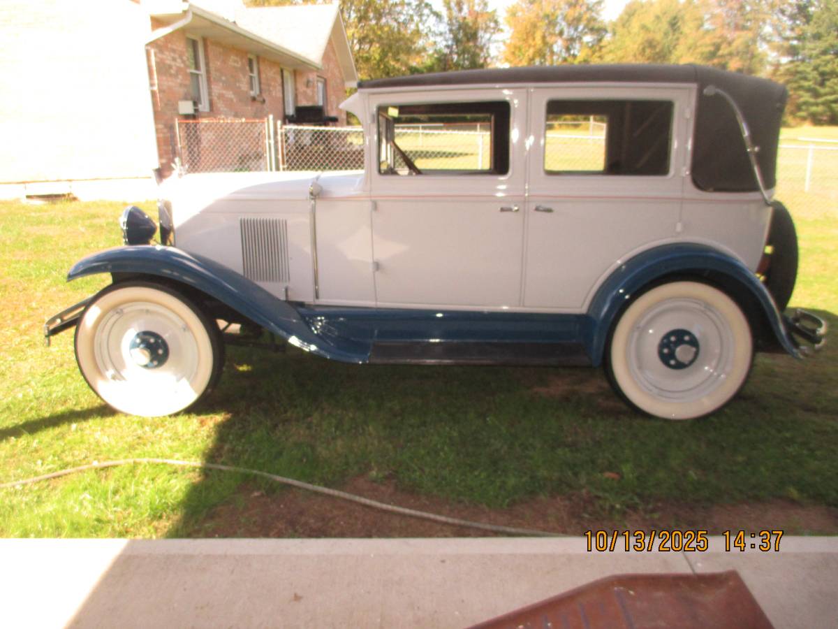 Chevrolet-sedan-1929-blue-6