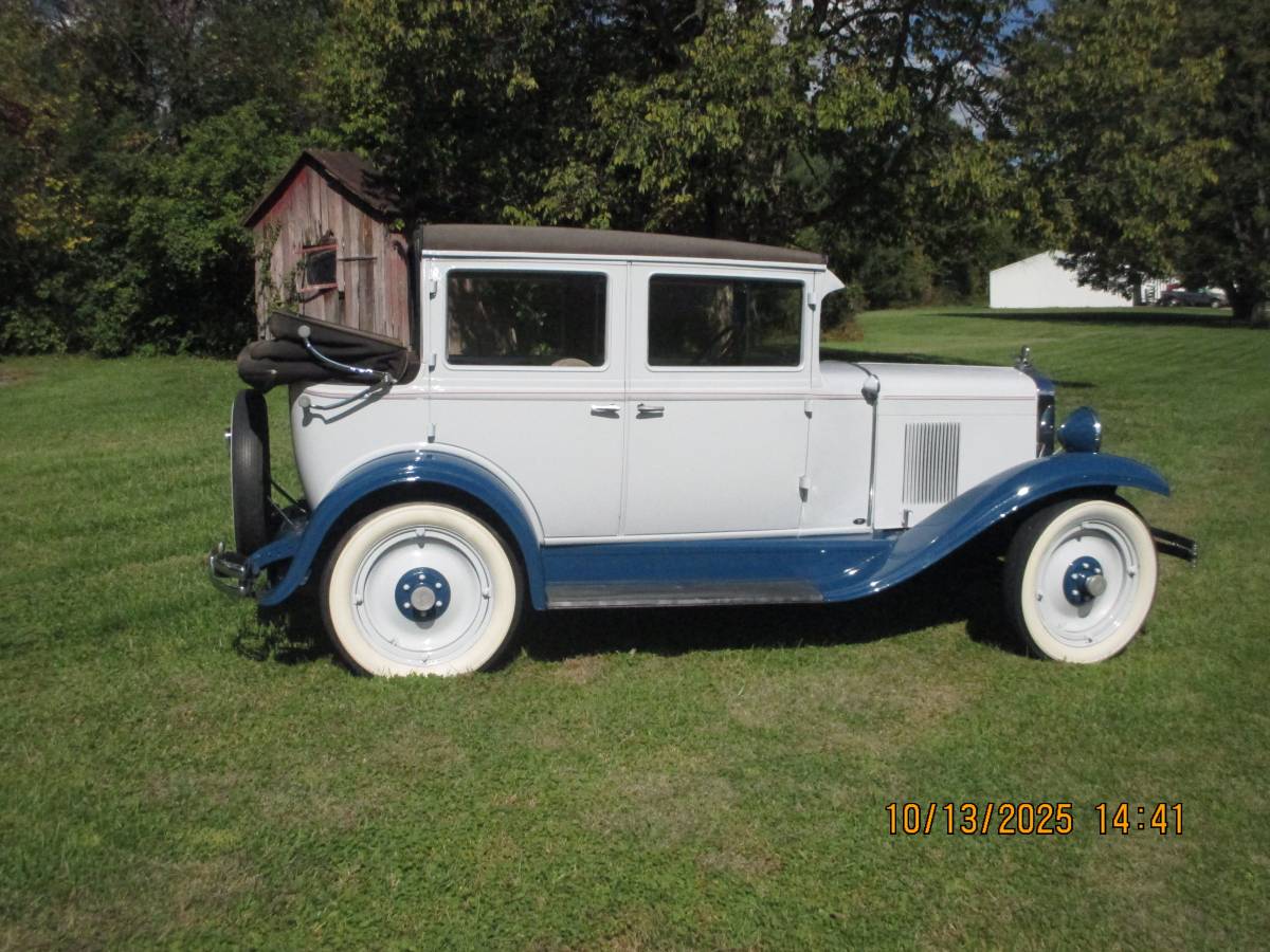 Chevrolet-sedan-1929-blue-8