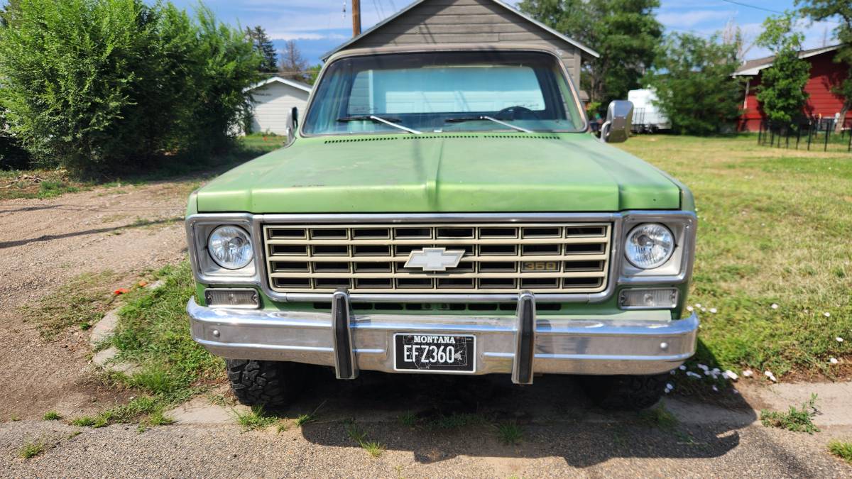 Chevrolet-silverado-1500-1975-green-2