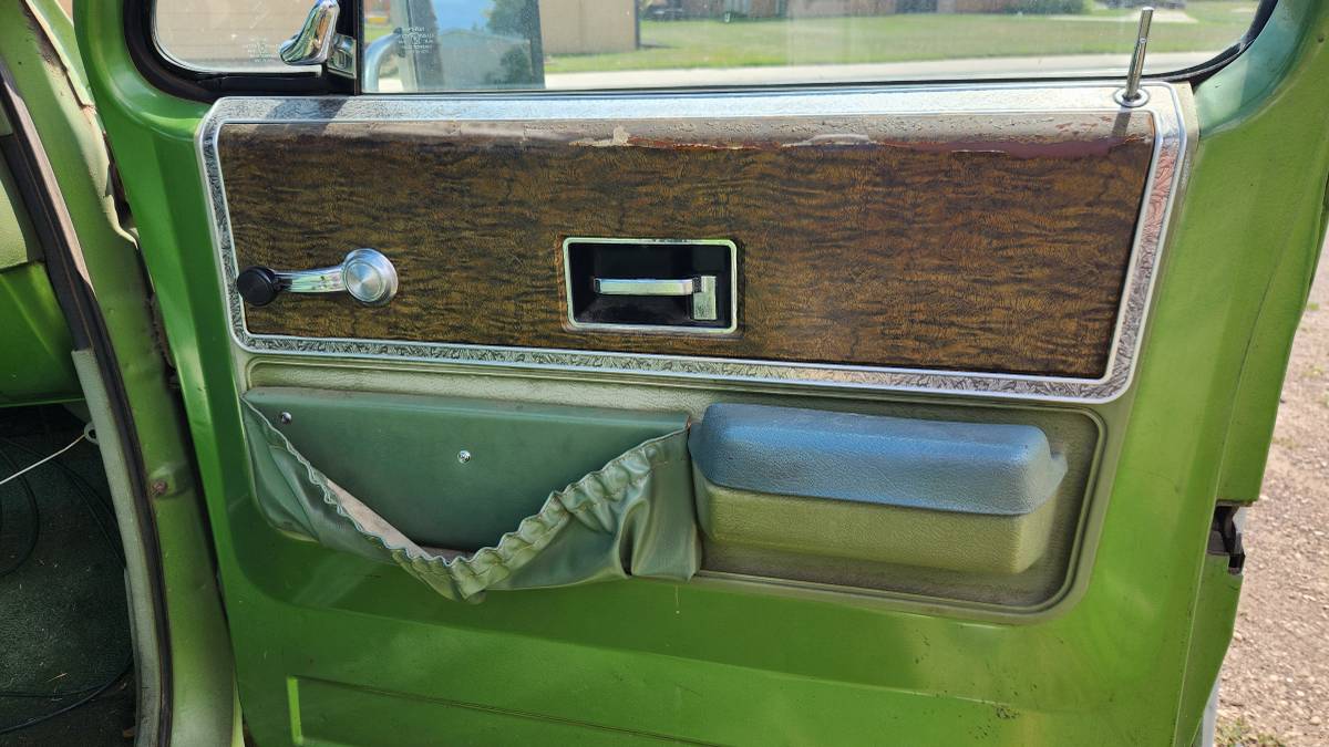 Chevrolet-silverado-1500-1975-green-5