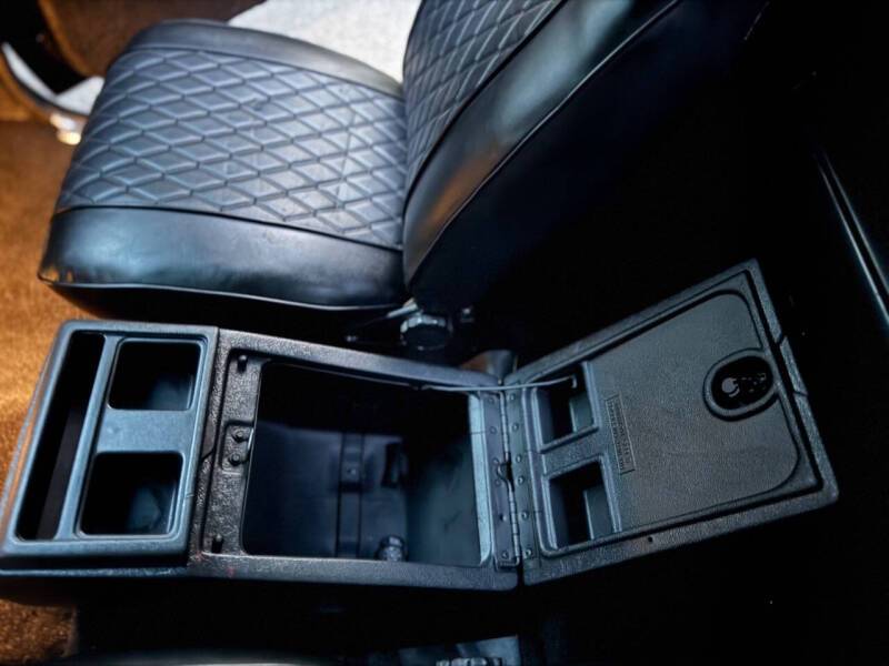 Chevrolet-silverado-1500-1980-black-42