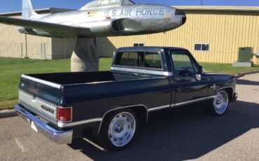 Chevrolet-silverado-1500-1985-blue-2