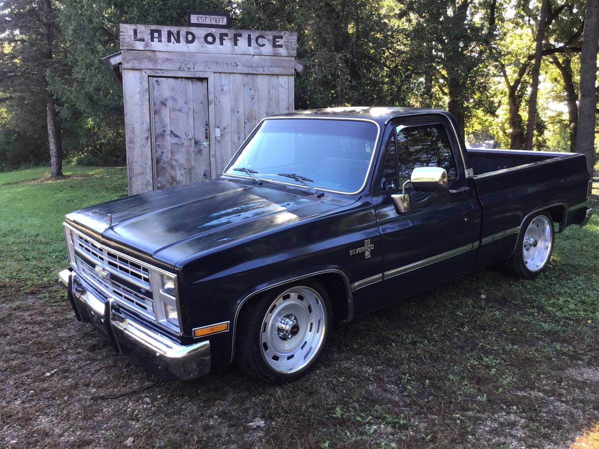 Chevrolet-silverado-1500-1985-blue-3