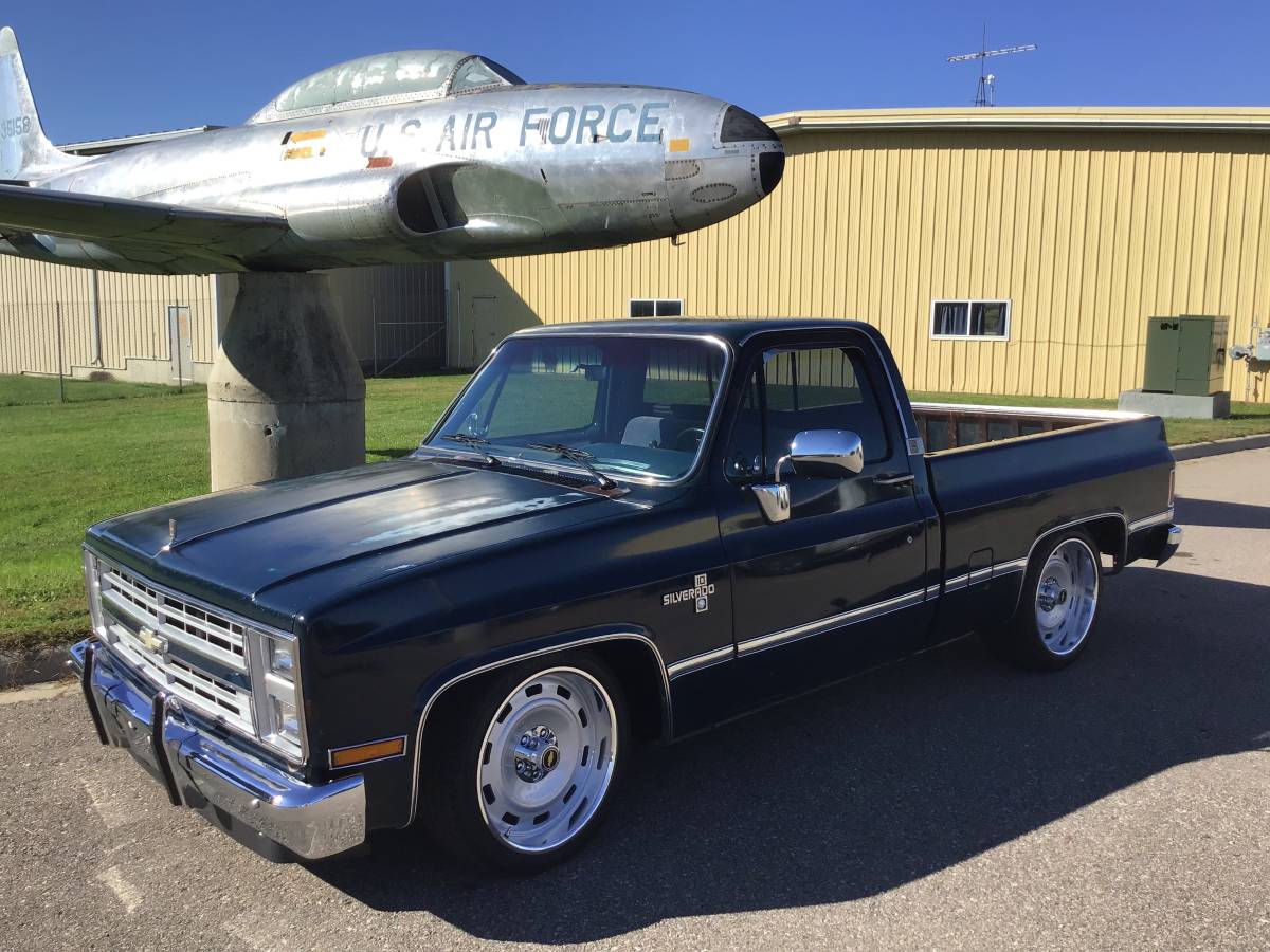 Chevrolet-silverado-1500-1985-blue-5