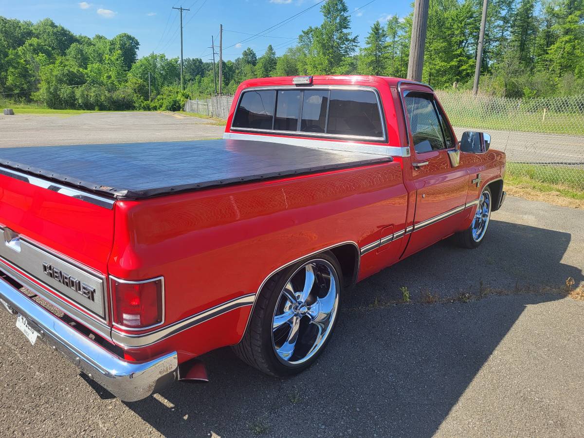 Chevrolet-silverado-1500-1985-red-2