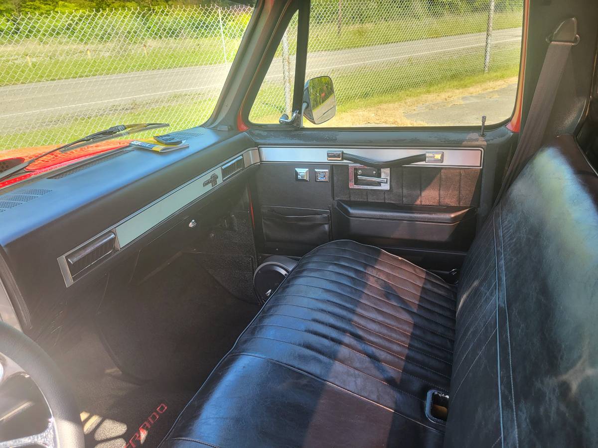 Chevrolet-silverado-1500-1985-red-4