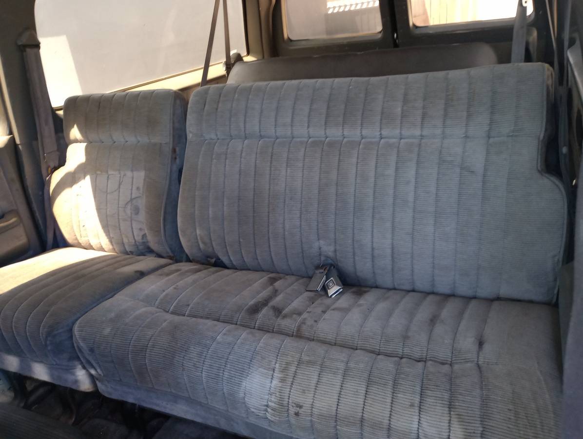 Chevrolet-silverado-1500-1989-grey-7