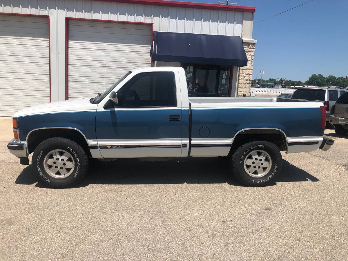 Chevrolet-silverado-1500-1989-white-1