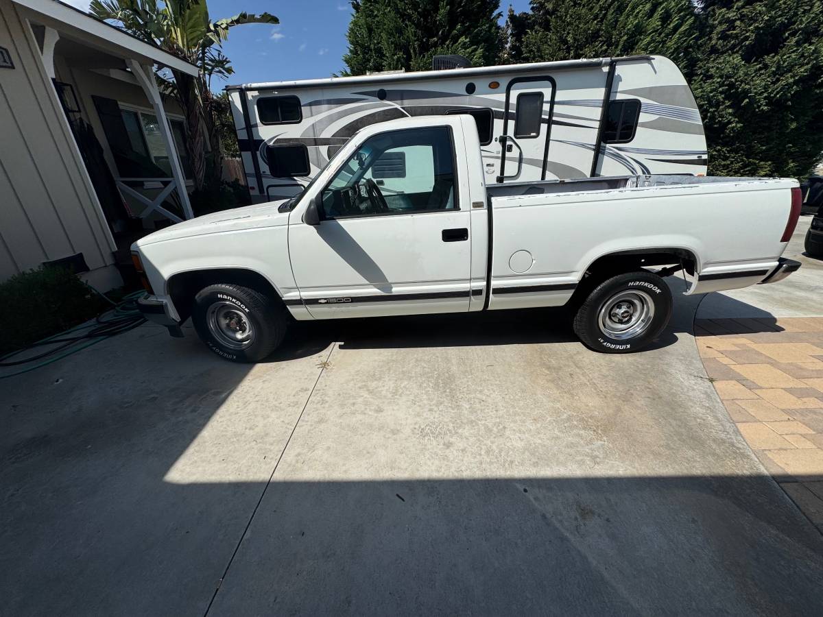Chevrolet-silverado-1500-1990-1