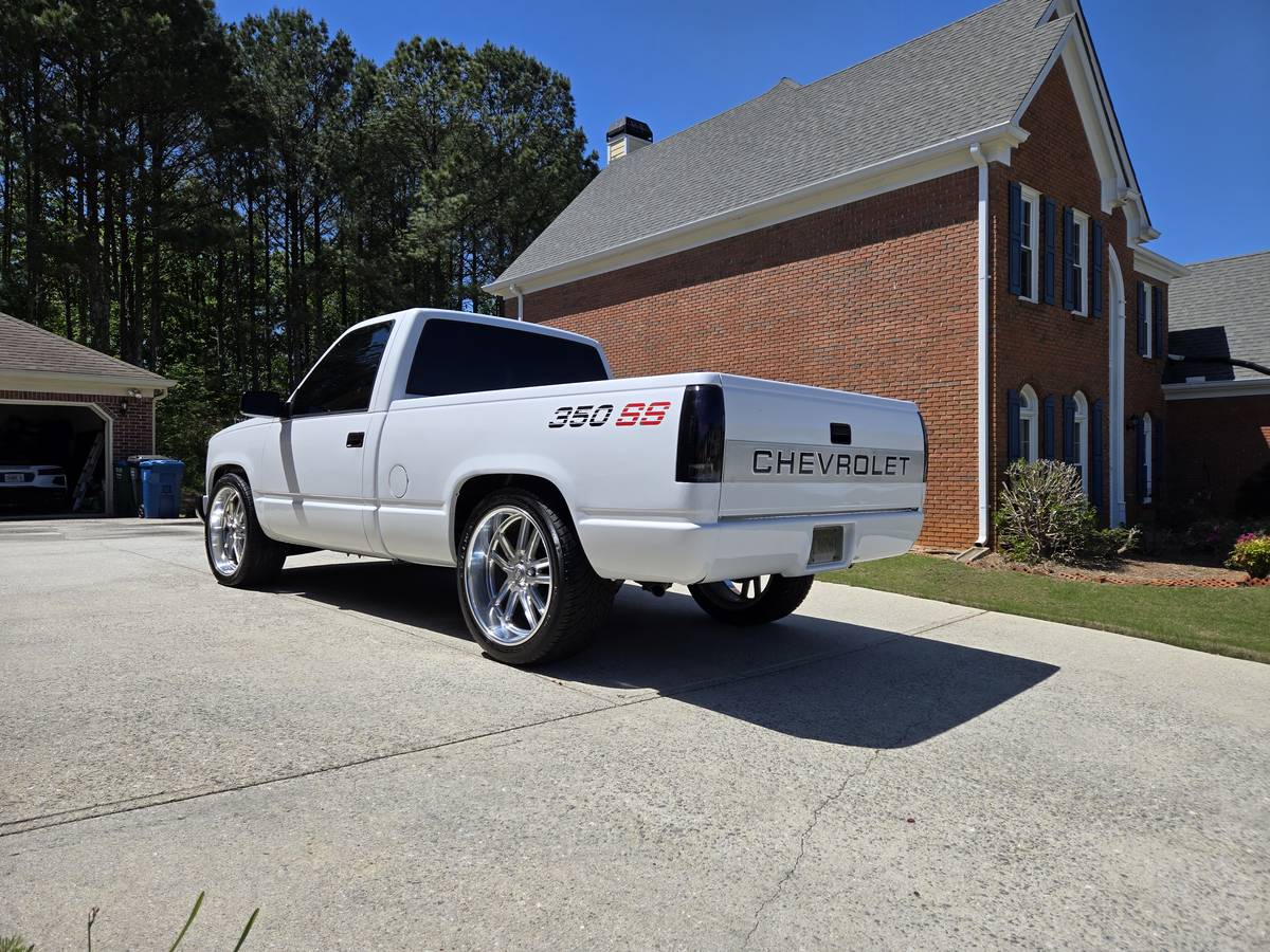 Chevrolet-silverado-1500-1992-white-1