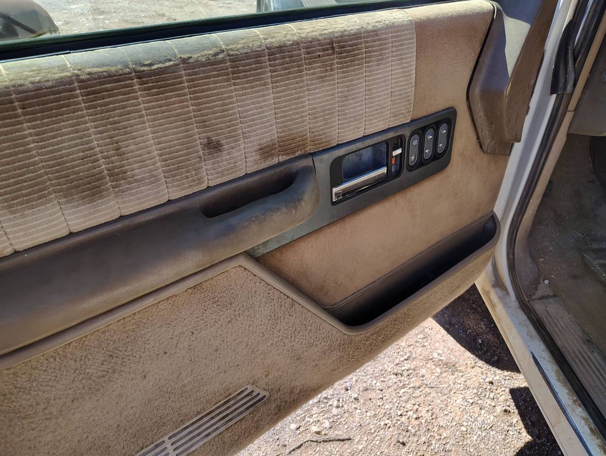 Chevrolet-silverado-1500-1994-white-3
