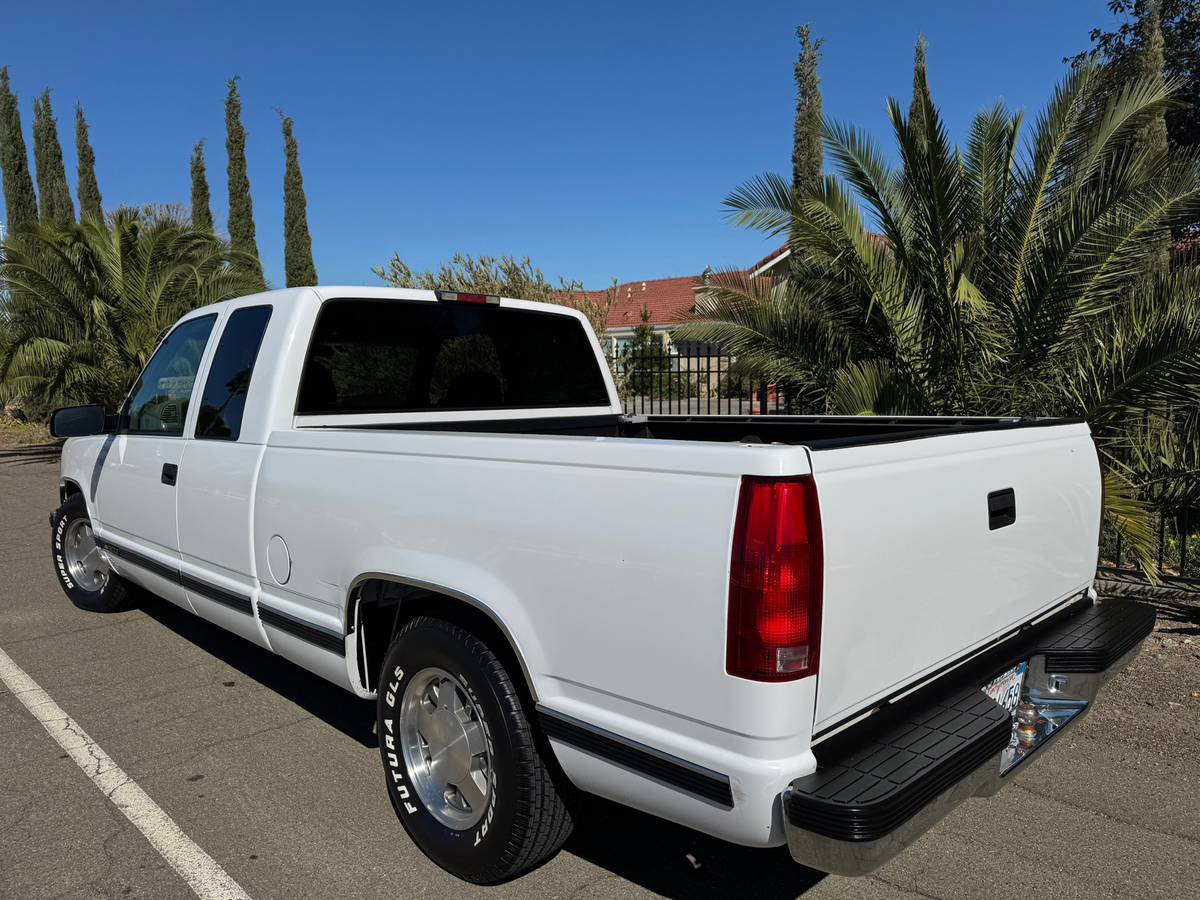 Chevrolet-silverado-1500-1996-white-2