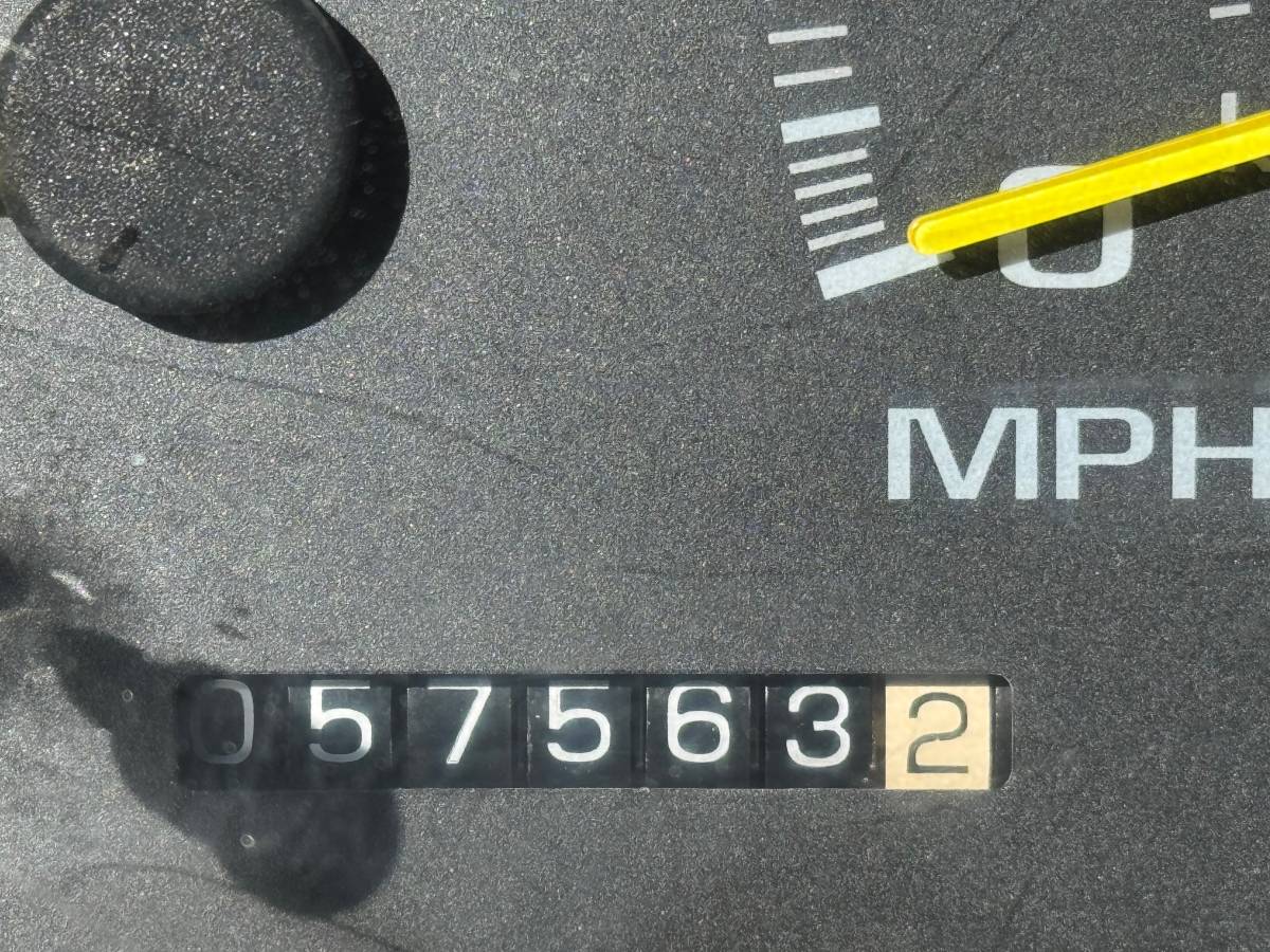 Chevrolet-silverado-1500-1996-white-34