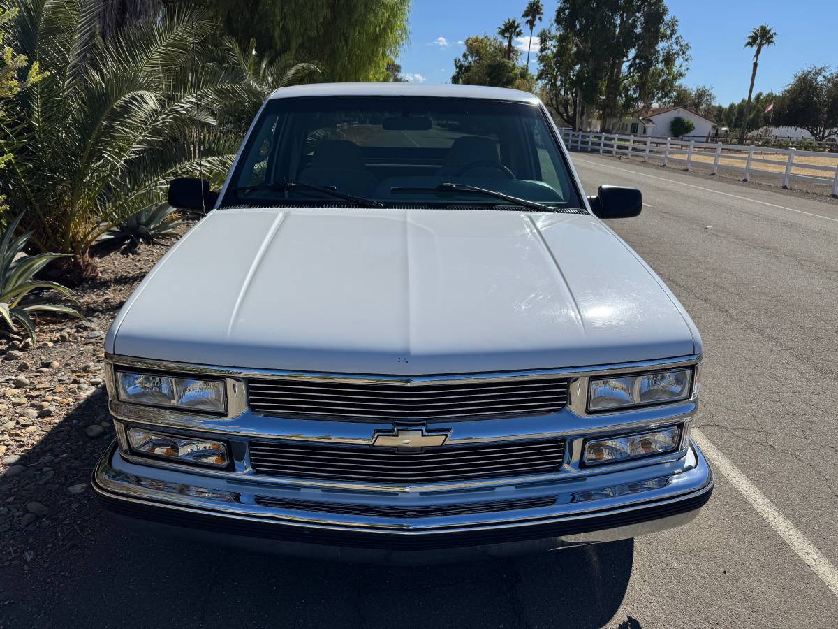 Chevrolet-silverado-1500-1996-white-7