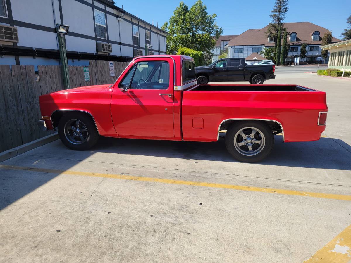 Chevrolet-silverado-1982-red-2