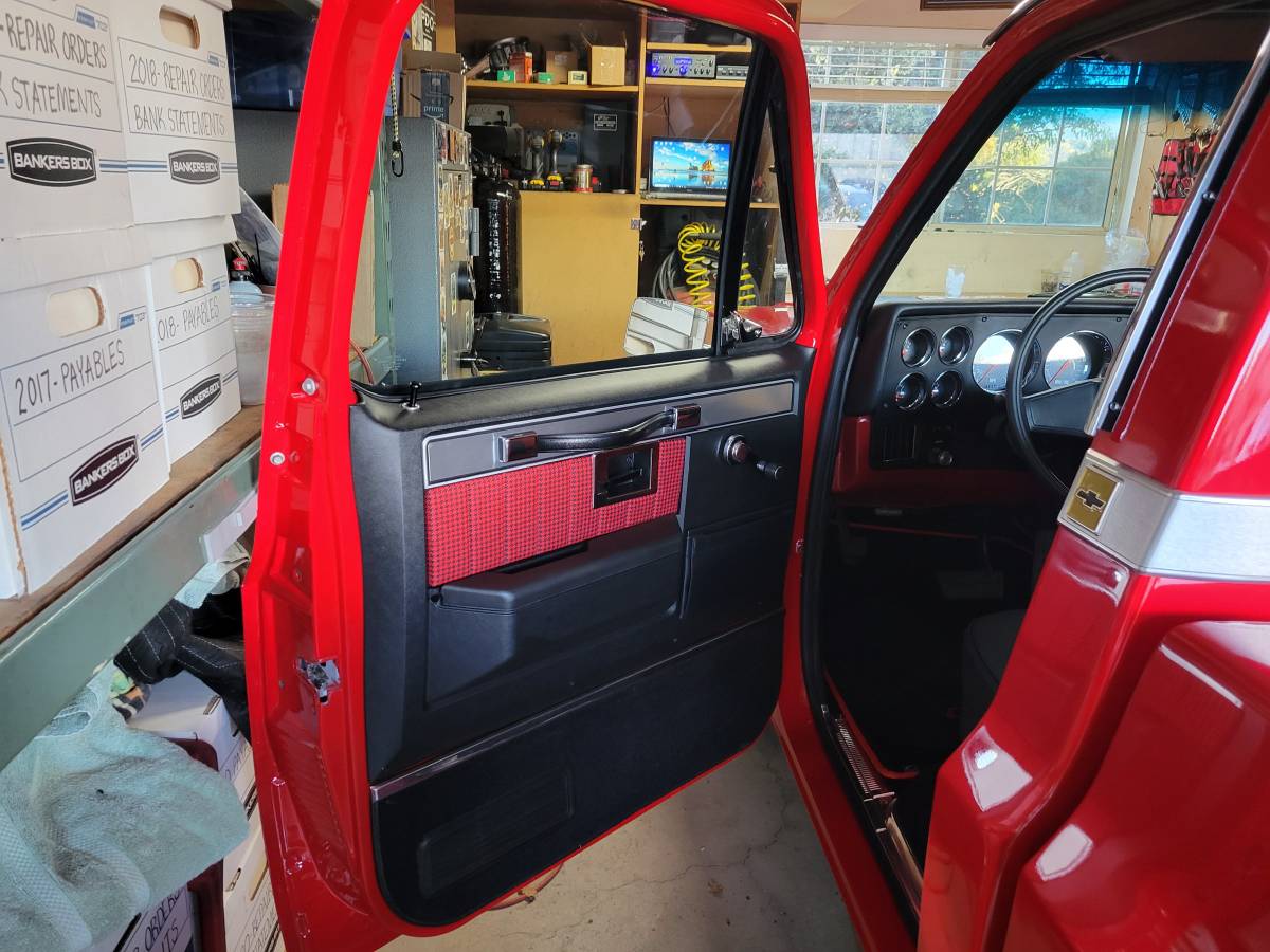 Chevrolet-silverado-1982-red-4