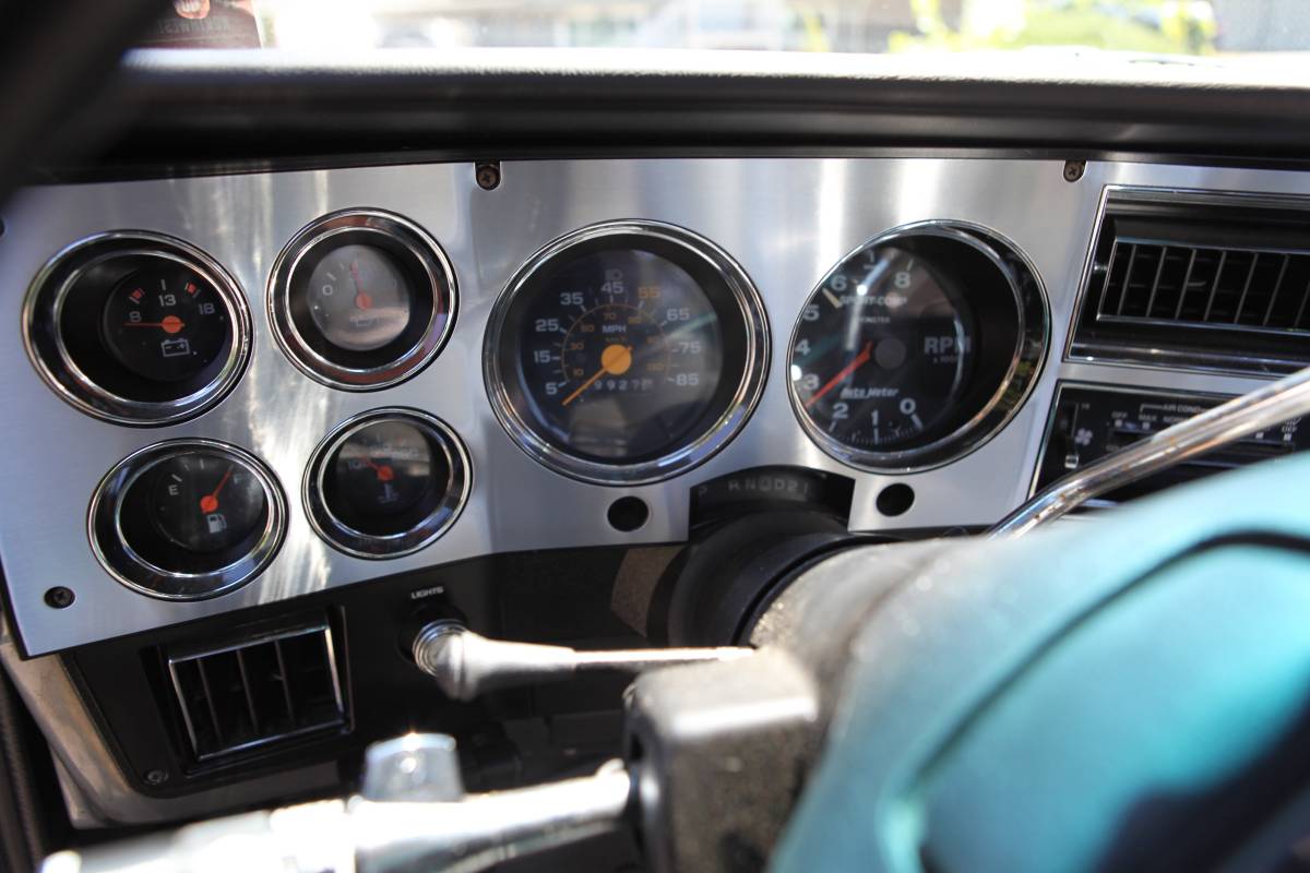 Chevrolet-silverado-1986-grey-6