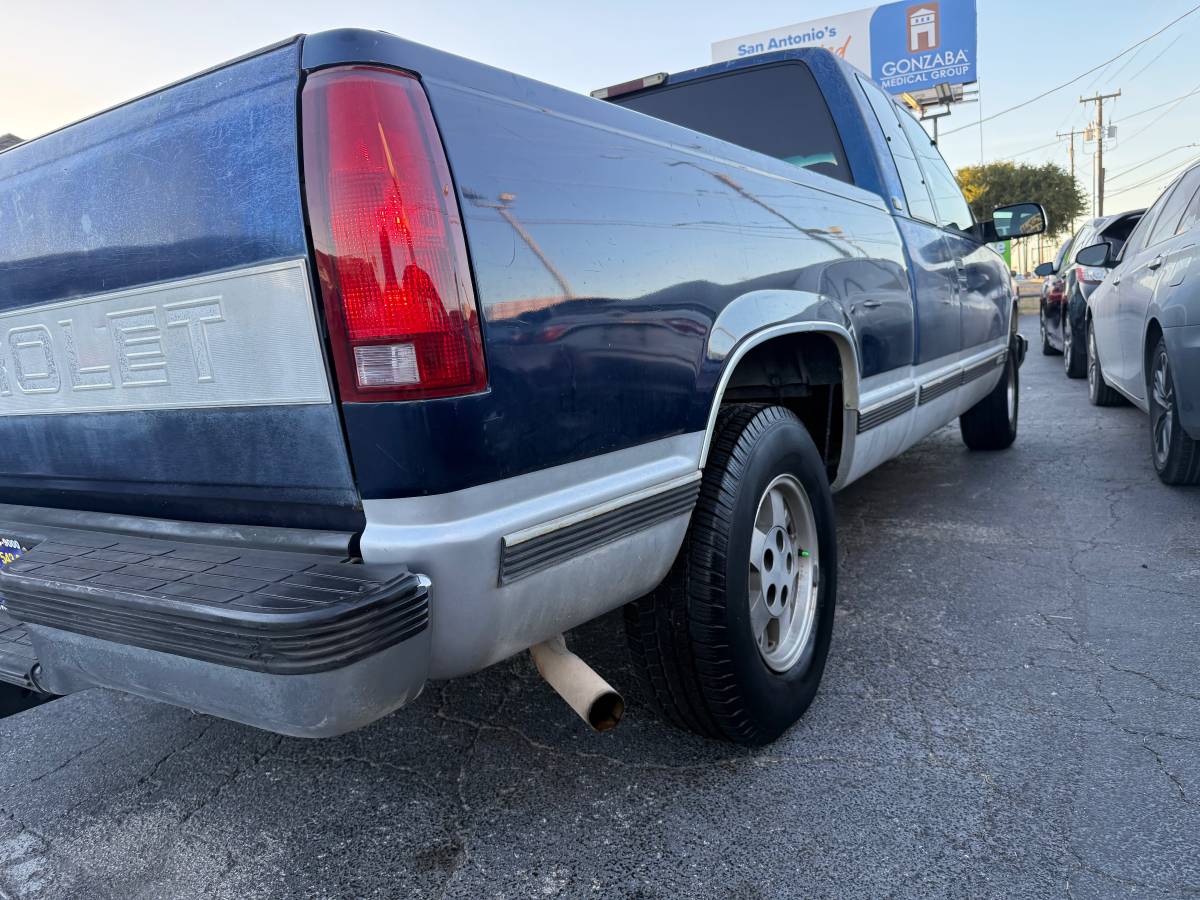 Chevrolet-silverado-1995-blue-12