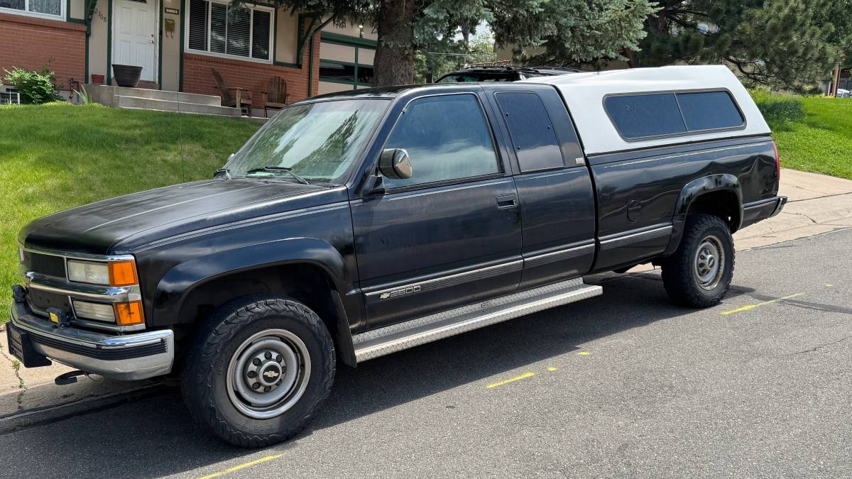 Chevrolet-silverado-2500-1994-black-2