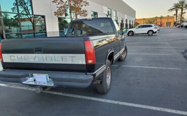 Chevrolet-silverado-c2500-1988-black-3