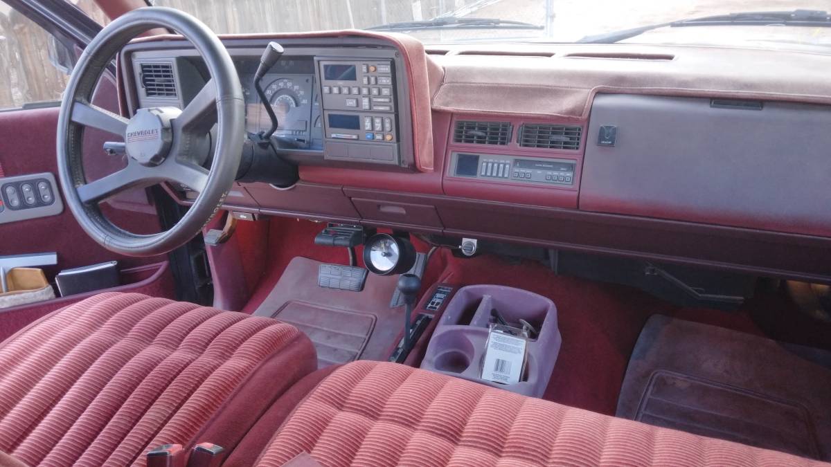 Chevrolet-silverado-k3500-4x4-1991-black-12