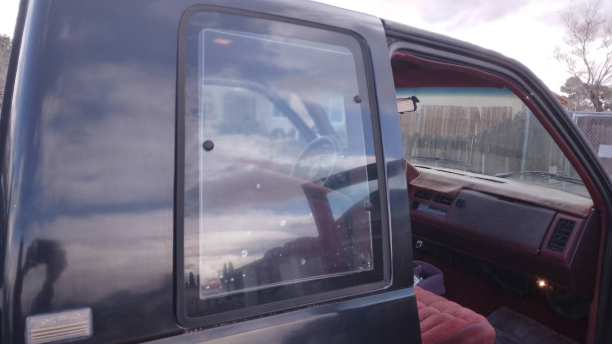 Chevrolet-silverado-k3500-4x4-1991-black-13