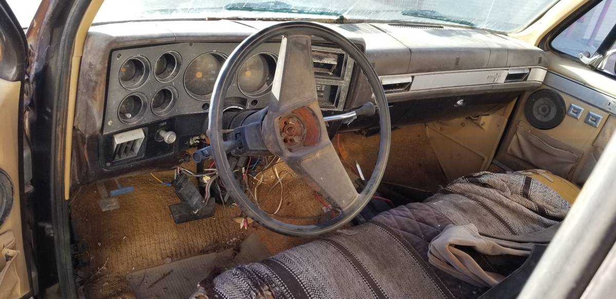 Chevrolet-silverado-short-bed-k10-1984-14