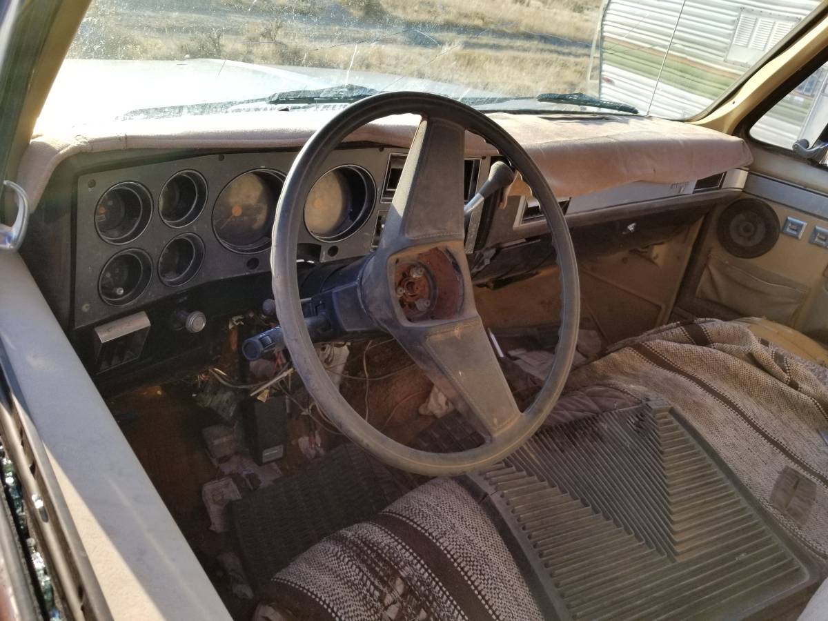 Chevrolet-silverado-short-bed-k10-1984-16