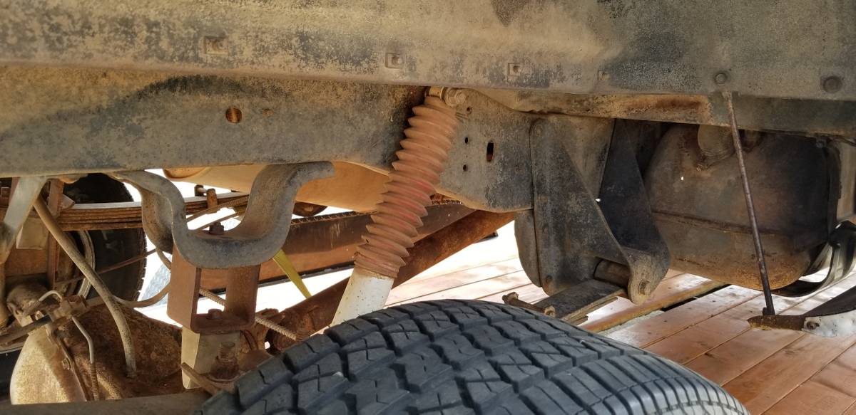 Chevrolet-silverado-short-bed-k10-1984-23