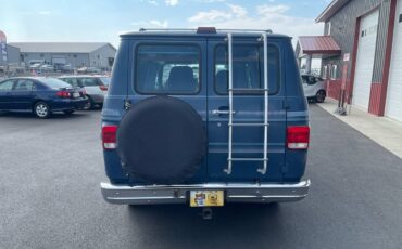 Chevrolet-sport-van-1992-blue-27