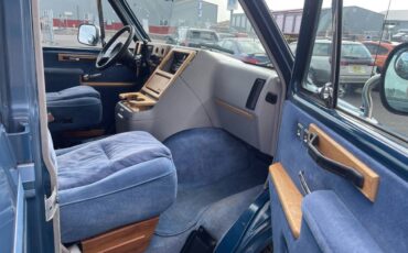 Chevrolet-sport-van-1992-blue-41