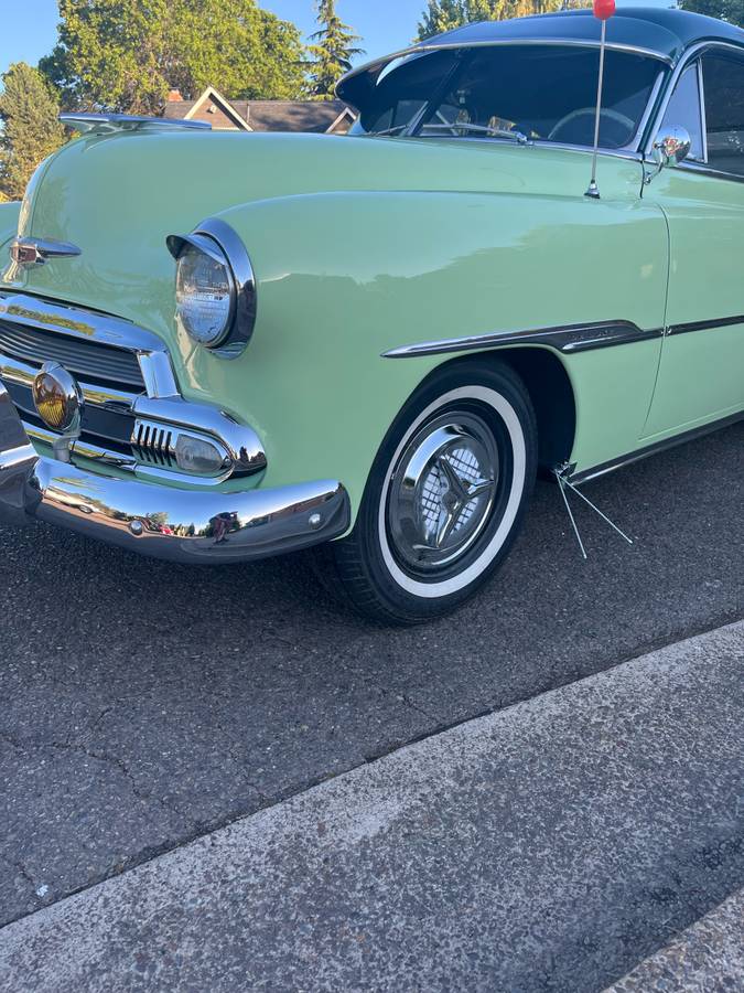 Chevrolet-styleline-deluxe-1951-green-27