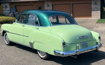 Chevrolet-styleline-deluxe-1951-green-29