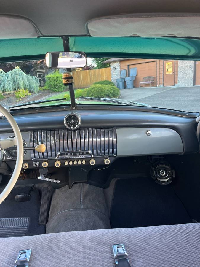 Chevrolet-styleline-deluxe-1951-green-5