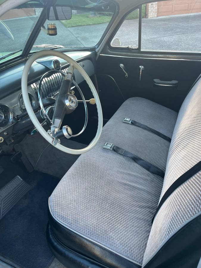 Chevrolet-styleline-deluxe-1951-green-8